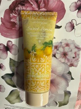 🎉Amber Glow Sweet Lemon Exfoliating Body Scrub - Yellow 7.9 OZ